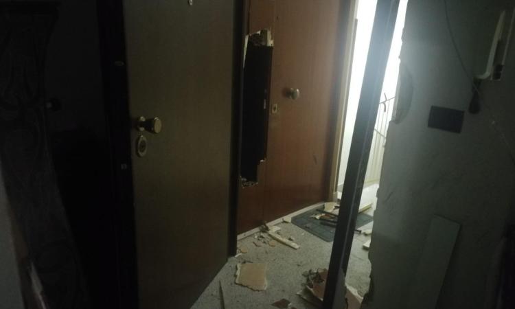 Sciacalli a Macerata: furti e caos in quindici appartamenti - FOTO Sciacalli a Macerata: furti e caos in quindici appartamenti - FOTO