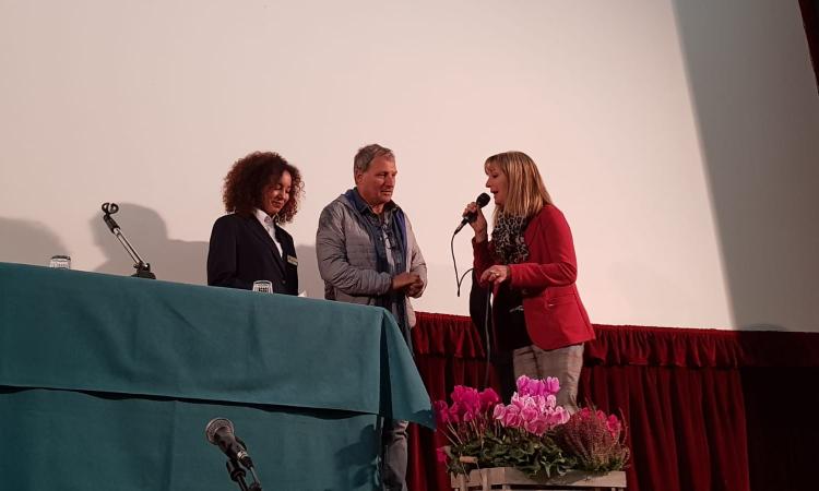 “Cultura e legalità, responsabilità e diritti”, gli studenti dell'Ipseoa Varnelli di Cingoli incontrano Luca Pagliari “Cultura e legalità, responsabilità e diritti”, gli studenti dell'Ipseoa Varnelli di Cingoli incontrano Luca Pagliari