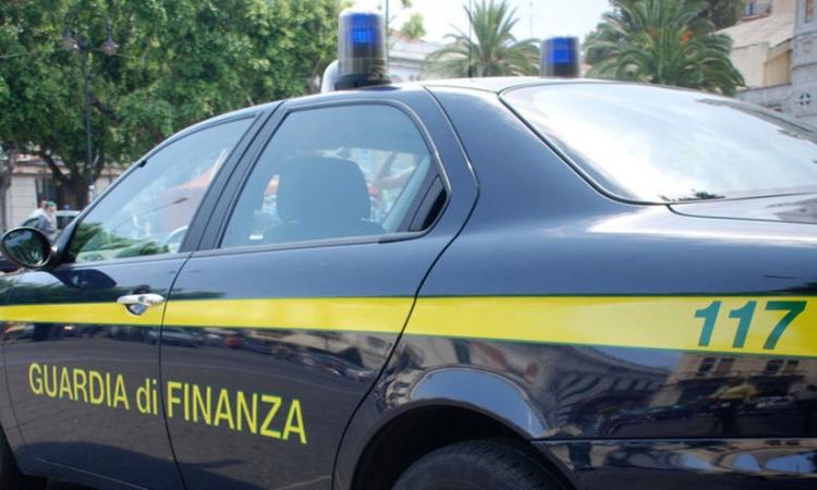 False Griffe: 2 arresti, 106 denunciati e 85 mila capi sequestrati False Griffe: 2 arresti, 106 denunciati e 85 mila capi sequestrati