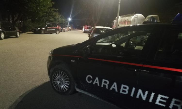 Si allontana da casa, ritrovato impiccato nella casa inagibile