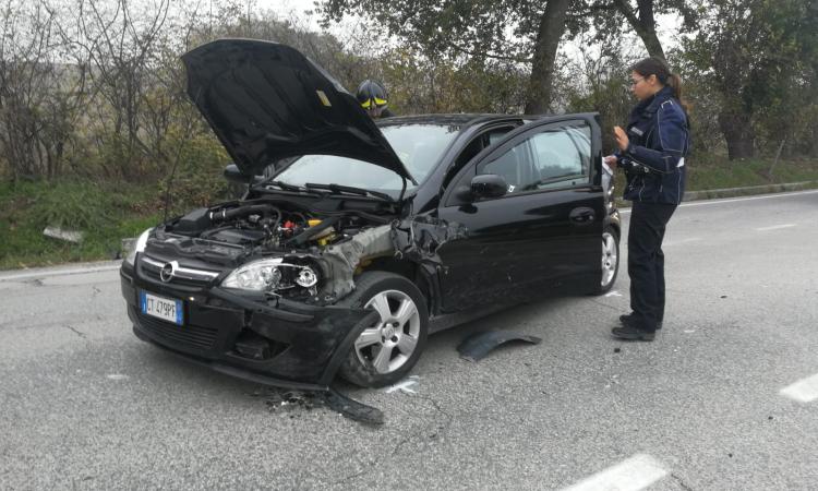 Incidente a Sforzacosta: coinvolte tre auto Incidente a Sforzacosta: coinvolte tre auto