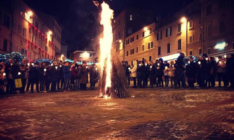 9-10 dicembre, si accende il Falò per la Venuta della Santa Casa