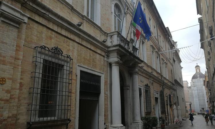 Lunedì 24 gli uffici della Provincia resteranno chiusi Lunedì 24 gli uffici della Provincia resteranno chiusi