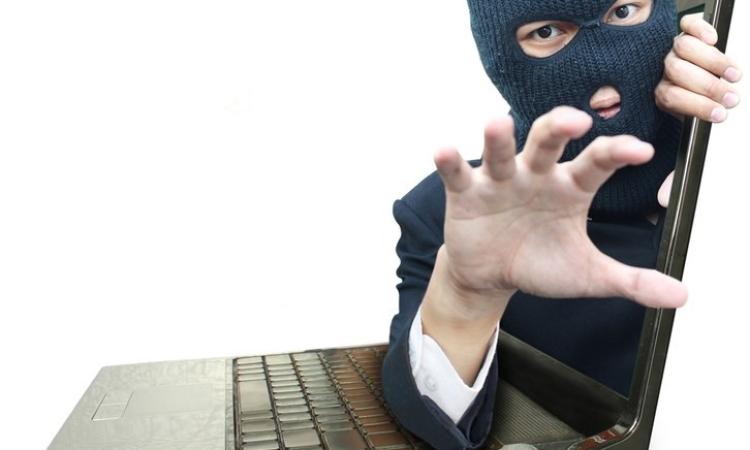 Ingegneria Sociale nei Campus Universitari: Come i Criminali Informatici Sfruttano la Fiducia degli Studenti e i Social Network Ingegneria Sociale nei Campus Universitari: Come i Criminali Informatici Sfruttano la Fiducia degli Studenti e i Social Network