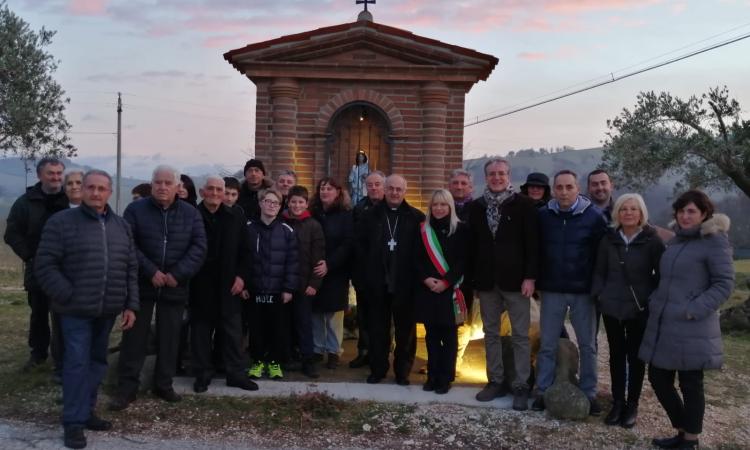 San Severino, nuova illuminazione al bivio in località Agello e l'edicola volitiva in memoria di Don Nello Paina San Severino, nuova illuminazione al bivio in località Agello e l'edicola volitiva in memoria di Don Nello Paina