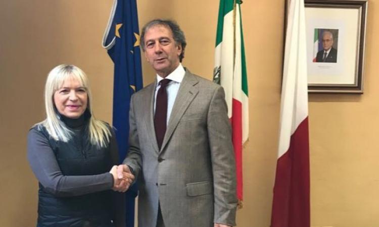 Visita del Questore di Macerata in Municipio e incontro con il Sindaco Piermattei Visita del Questore di Macerata in Municipio e incontro con il Sindaco Piermattei