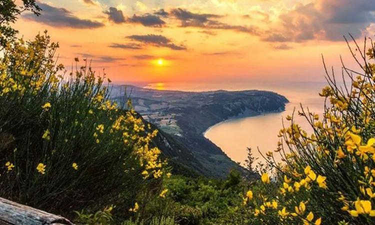 Turismo Marche 2018: 10 mln di presenze, un incremento rispetto al 2017 Turismo Marche 2018: 10 mln di presenze, un incremento rispetto al 2017