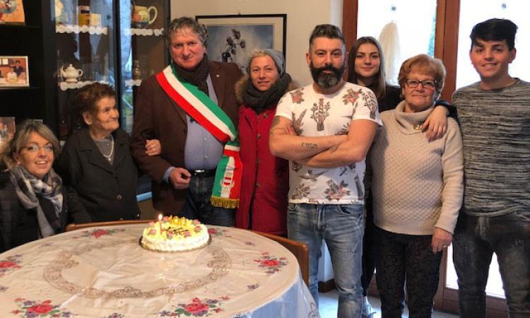 I cento anni di Nerina Calzetti: gli auguri del sindaco Pezzanesi I cento anni di Nerina Calzetti: gli auguri del sindaco Pezzanesi