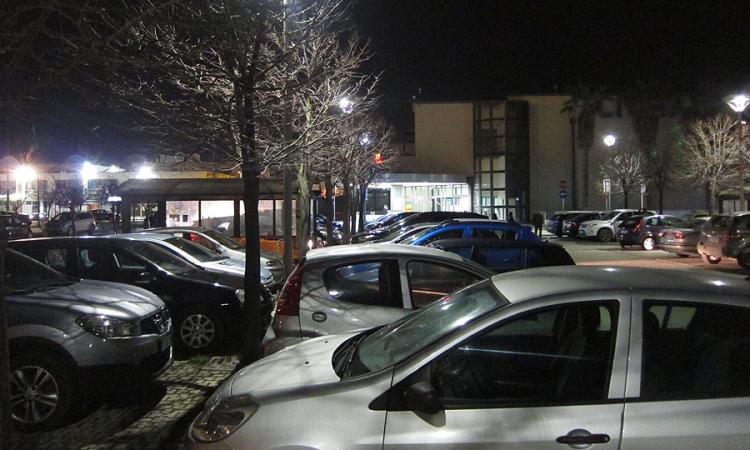 Civitanova, infuria la polemica social contro l'apertura del centro commerciale il primo gennaio (FOTO)