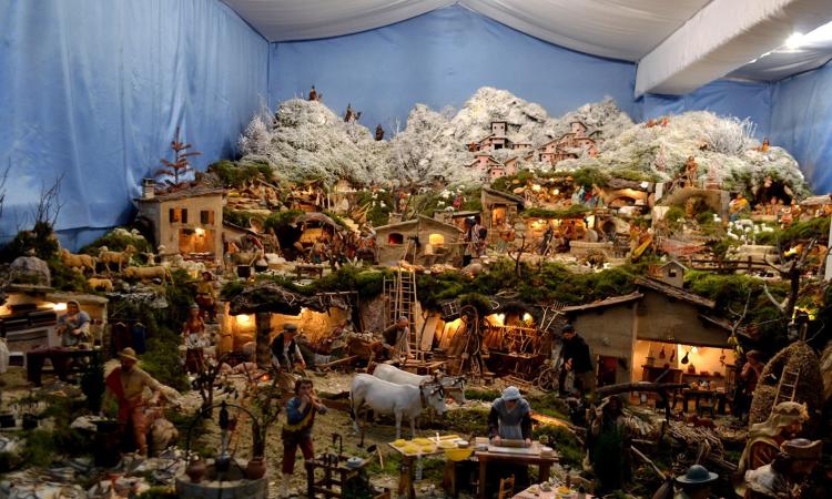 Record di presenze al presepe artigianale di Loro Piceno Record di presenze al presepe artigianale di Loro Piceno