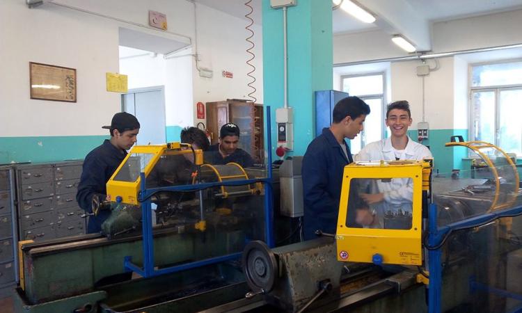 Civitanova, nuovo corso di studi come "Operatore della calzatura" all'IPSIA Corridoni