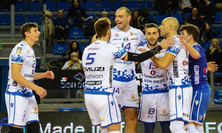 Volley, Potenza Picena batte Reggio al tie break e si prende il quarto posto