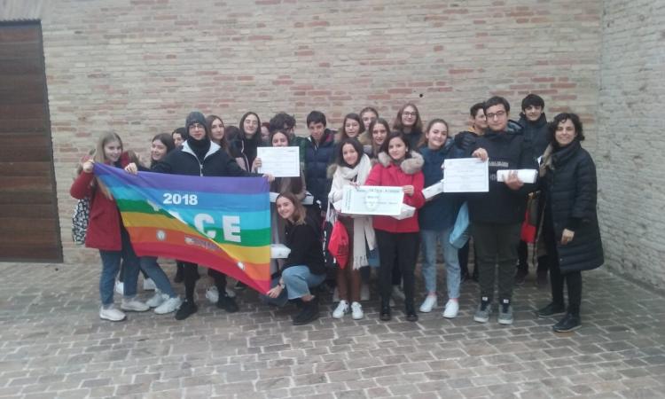Giornata regionale per la pace: il Liceo Classico di Macerata vince ancora Giornata regionale per la pace: il Liceo Classico di Macerata vince ancora