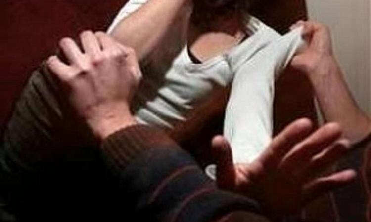 Civitanova, un 27enne si apposta nel sottopasso e palpeggia due ragazze: arrestato Civitanova, un 27enne si apposta nel sottopasso e palpeggia due ragazze: arrestato