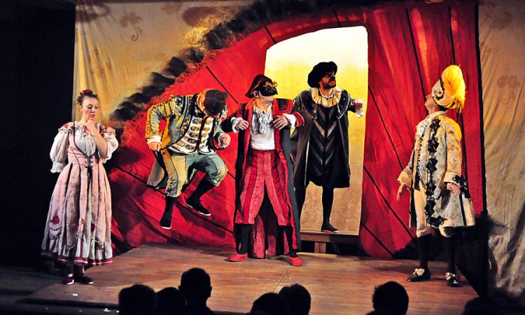Caldarola, apre con il tutto esaurito la quarta edizione della rassegna "Il Gusto del Teatro" (FOTO) Caldarola, apre con il tutto esaurito la quarta edizione della rassegna "Il Gusto del Teatro" (FOTO)