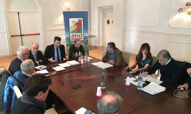 Anci Marche al Commissario Farabollini: “Trovare soluzioni che ci permettano di velocizzare la ricostruzione” Anci Marche al Commissario Farabollini: “Trovare soluzioni che ci permettano di velocizzare la ricostruzione”