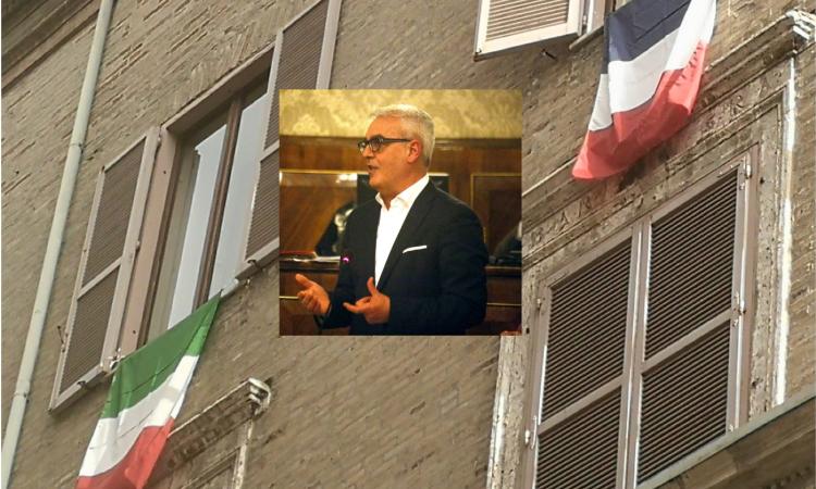 Carancini fedele alla sua linea: "Non ho violato la norma". Ma la legge lo smentisce Carancini fedele alla sua linea: "Non ho violato la norma". Ma la legge lo smentisce