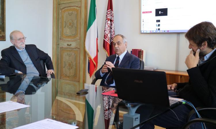Umimc lancia la web serie "Platone": da oggi su Youtube le lezioni del professor Migliori Umimc lancia la web serie "Platone": da oggi su Youtube le lezioni del professor Migliori