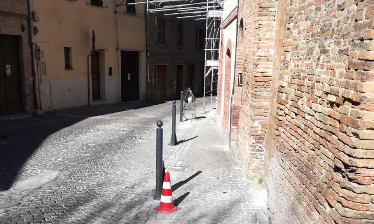 In fase di completamento i nuovi percorsi pedonali protetti a Matelica In fase di completamento i nuovi percorsi pedonali protetti a Matelica