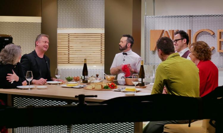 Il portorecanatese Mattia Lorenzetti a "20 Anni Insieme" per festeggiare ALICE TV Il portorecanatese Mattia Lorenzetti a "20 Anni Insieme" per festeggiare ALICE TV