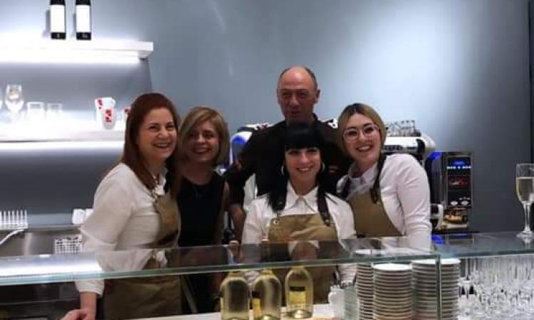 Monte San Giusto. Taglio del nastro per i rinnovati locali di Petroselli Pregiata Forneria (FOTO)