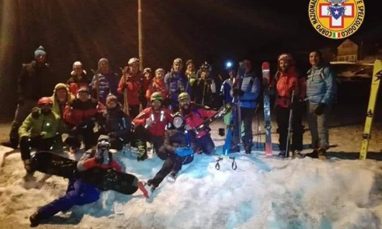 Sciando "Sotto le stelle" a Sassotetto: la montagna vive anche di notte (FOTO) Sciando "Sotto le stelle" a Sassotetto: la montagna vive anche di notte (FOTO)