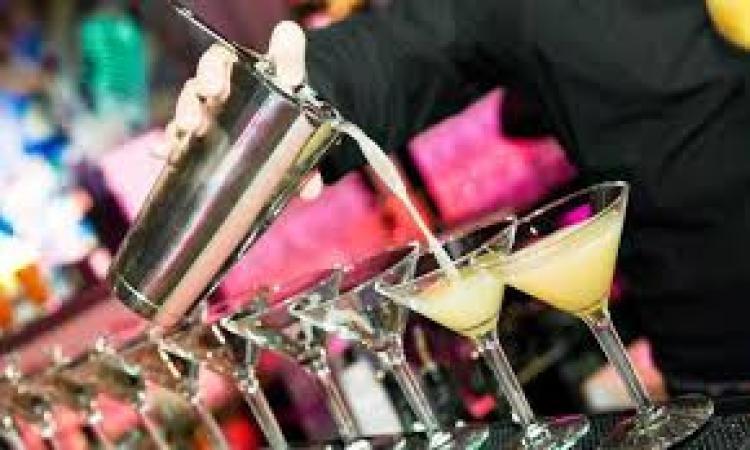 Somministrazione alcolici: obbligo di denuncia fiscale per gli operatori