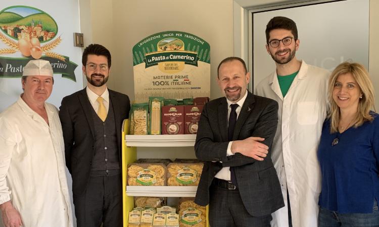 Il Senatore Paolo Arrigoni in visita a La Pasta di Camerino Il Senatore Paolo Arrigoni in visita a La Pasta di Camerino