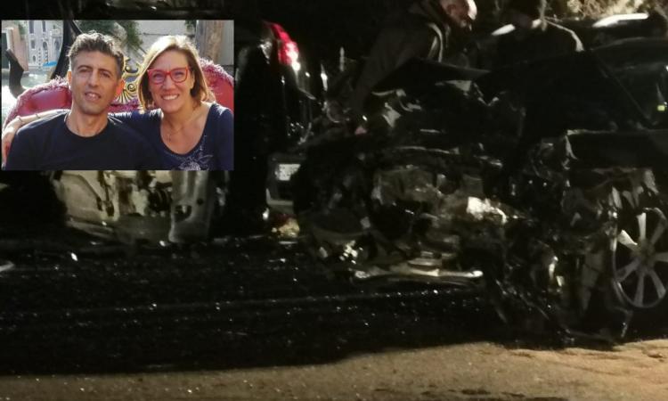 Scappano da un incidente avuto poco prima: tre marocchini distruggono una famiglia con un frontale (FOTO E VIDEO) Scappano da un incidente avuto poco prima: tre marocchini distruggono una famiglia con un frontale (FOTO E VIDEO)