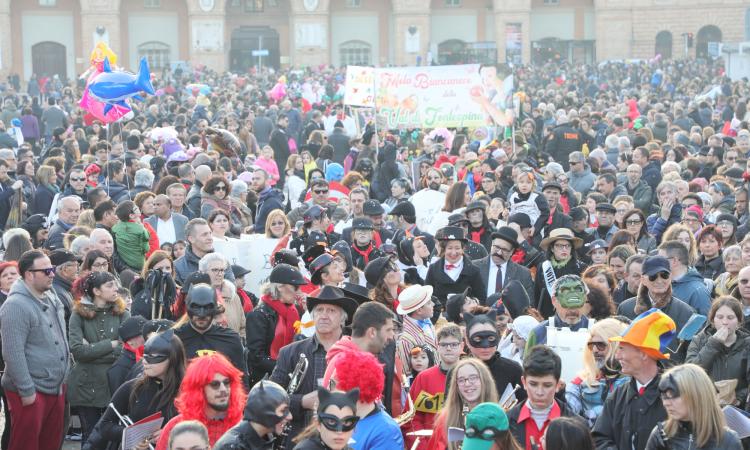 Grandissimo successo per il Carnevale di Civitanova Marche (FOTO) Grandissimo successo per il Carnevale di Civitanova Marche (FOTO)