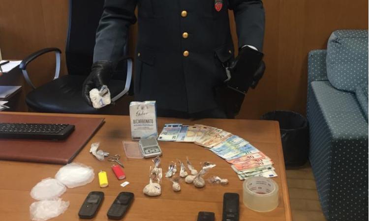 Hotel House, la Guardia di Finanza sequestra oltre 90 grammi di eroina: tre in manette