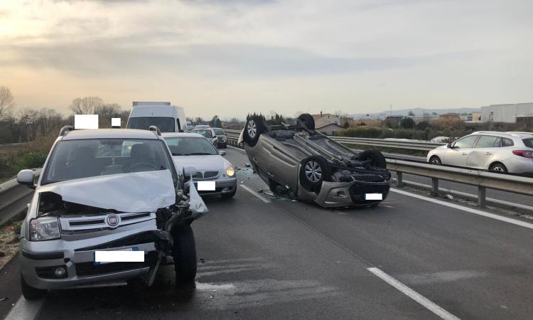 Montecosaro, carambola in superstrada: traffico in tilt (FOTO)