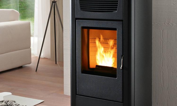 La flessibilità del calore: la stufa policombustibile La flessibilità del calore: la stufa policombustibile