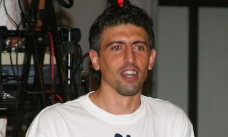 Tragedia di Porto Recanati, lo stadio di Villa Musone sara' intitolato a Gianluca Carotti Tragedia di Porto Recanati, lo stadio di Villa Musone sara' intitolato a Gianluca Carotti