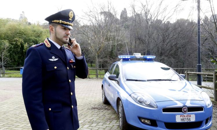 Macerata, Parco di Fontescodella: 20enne del Gambia aggredisce il dirigente delle volanti Di Giuseppe