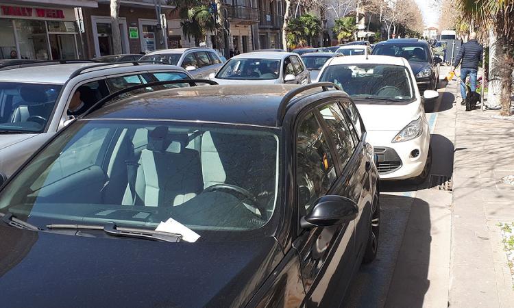 Civitanova, automobilista sanzionato non ci sta. "Perché non si multano i dipendenti comunali?"