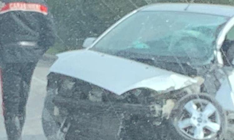 Montecosaro, auto fuori strada lungo la SP485: 84enne trasferito al Pronto Soccorso (FOTO)