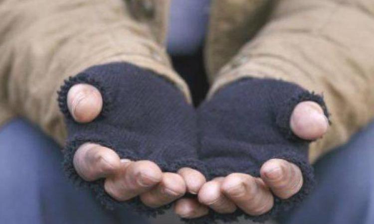 Civitanova, nega l'elemosina e viene insultata: chiede aiuto alla Polizia