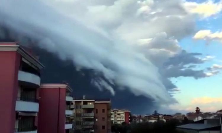 Il maltempo di ieri nella spettacolare shelf cloud  (VIDEO e FOTO)