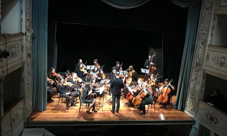 Potenza Picena, sold out e applausi al Mugellini per l'Orchestra Giovanile d'Archi del Conservatorio di Fermo