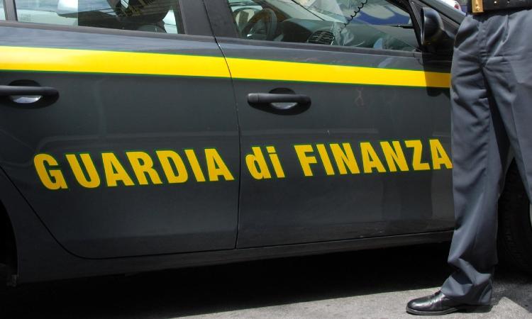 Guardia di Finanza, reclutamento di 10 tenenti del ruolo tecnico-logistico-amministrativo Guardia di Finanza, reclutamento di 10 tenenti del ruolo tecnico-logistico-amministrativo