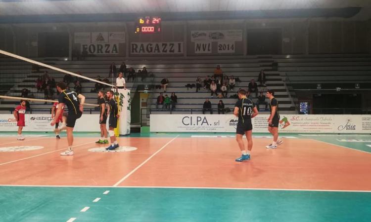 Volley, la Paoloni Appignano sfiora l'impresa a Loreto ma Montesanto di impone per 3-2 Volley, la Paoloni Appignano sfiora l'impresa a Loreto ma Montesanto di impone per 3-2