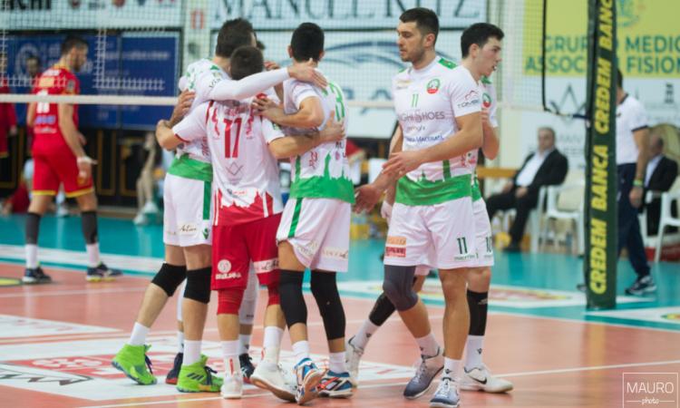 Volley, al tie break Menghi Shoes Macerata si impone su Reggio Emilia Volley, al tie break Menghi Shoes Macerata si impone su Reggio Emilia