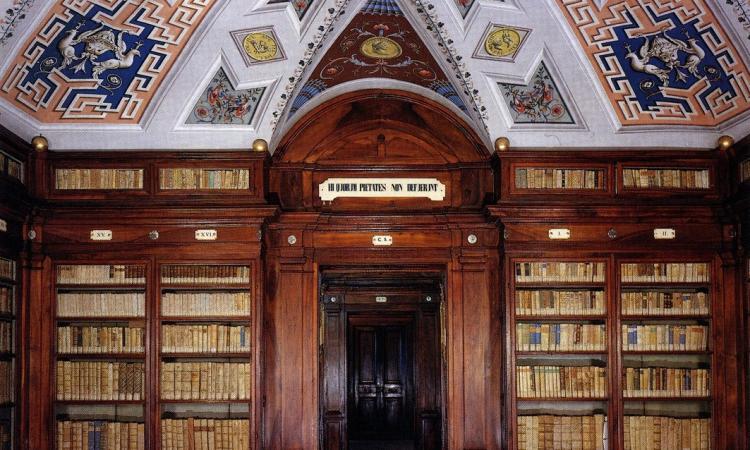 Macerata, dopo la lunga chiusura riparte in sicurezza la biblioteca "Mozzi Borgetti"