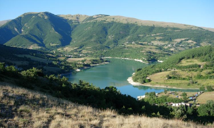 Serrapetrona, presentazione del Progetto PIL “Laghi e dintorni nell’Appennino Maceratese” Serrapetrona, presentazione del Progetto PIL “Laghi e dintorni nell’Appennino Maceratese”