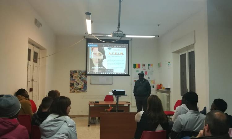 Macerata, "Uniti perché diversi": applausi durante l'incontro organizzato dall'A.C.S.I.M. Macerata, "Uniti perché diversi": applausi durante l'incontro organizzato dall'A.C.S.I.M.