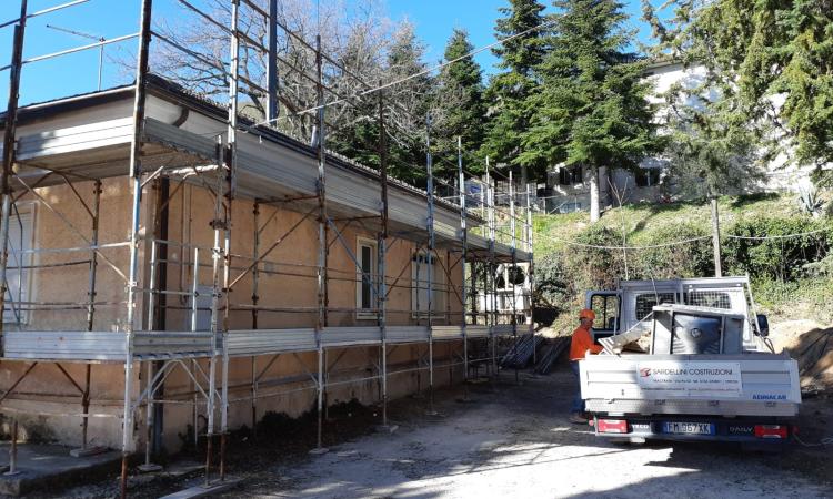 San Severino, iniziata la ristrutturazione dell'ex scuola Stigliano destinata a due alloggi