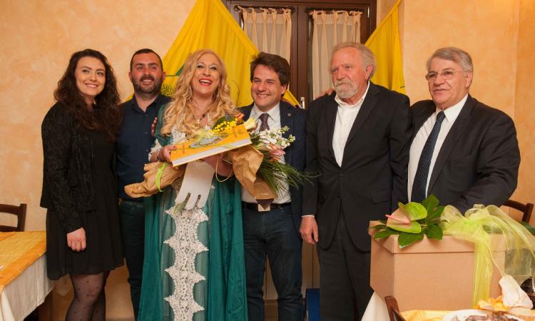 La soprano Daniela Di Pippo spegne le candeline: a Belforte del Chienti un compleanno speciale La soprano Daniela Di Pippo spegne le candeline: a Belforte del Chienti un compleanno speciale