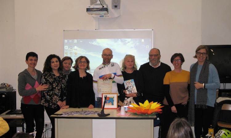 Corridonia, gli alunni della Primaria a lezione di vita con il campione paralimpico Giorgio Farroni Corridonia, gli alunni della Primaria a lezione di vita con il campione paralimpico Giorgio Farroni