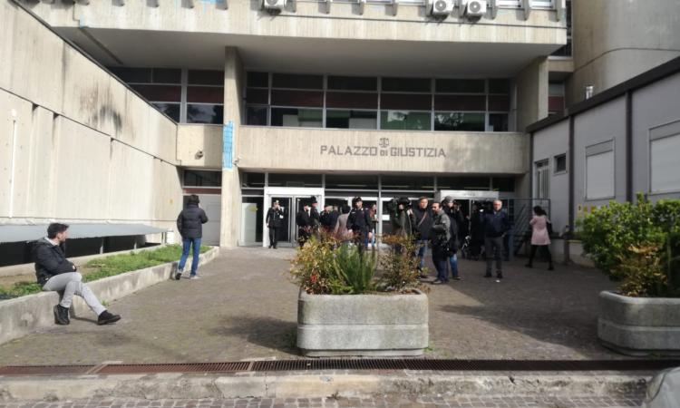 Processo Oseghale, mercoledì 3 aprile udienza decisiva con il confronto delle perizie tecniche Processo Oseghale, mercoledì 3 aprile udienza decisiva con il confronto delle perizie tecniche
